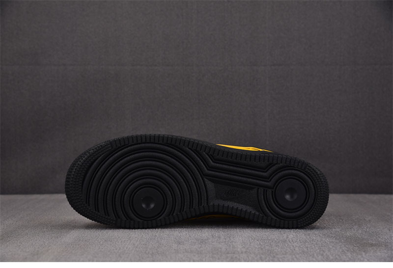 나이키 【GX공장】 x 자 에어포스 1 로우 로우탑 선다이얼 블랙 IQ2713-700 착용 이미지