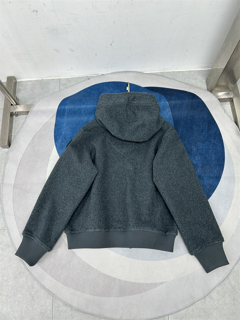 캐나다구스 Chilliwack 칠리왁 플리스 봄버 자켓 착용 이미지