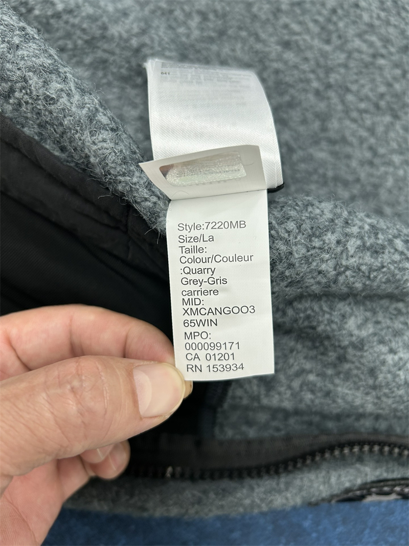 캐나다구스 Chilliwack 칠리왁 플리스 봄버 자켓 착용 이미지