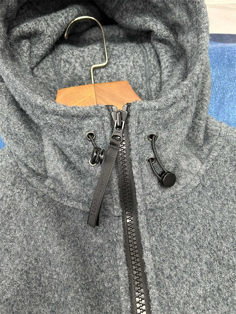 캐나다구스 Chilliwack 칠리왁 플리스 봄버 자켓 착용 이미지